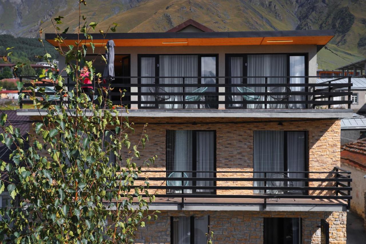 Hotel Inside Kazbegi ภายนอก รูปภาพ