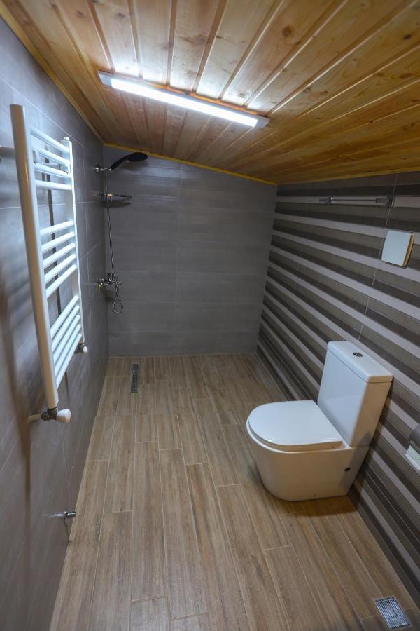 Hotel Inside Kazbegi ภายนอก รูปภาพ