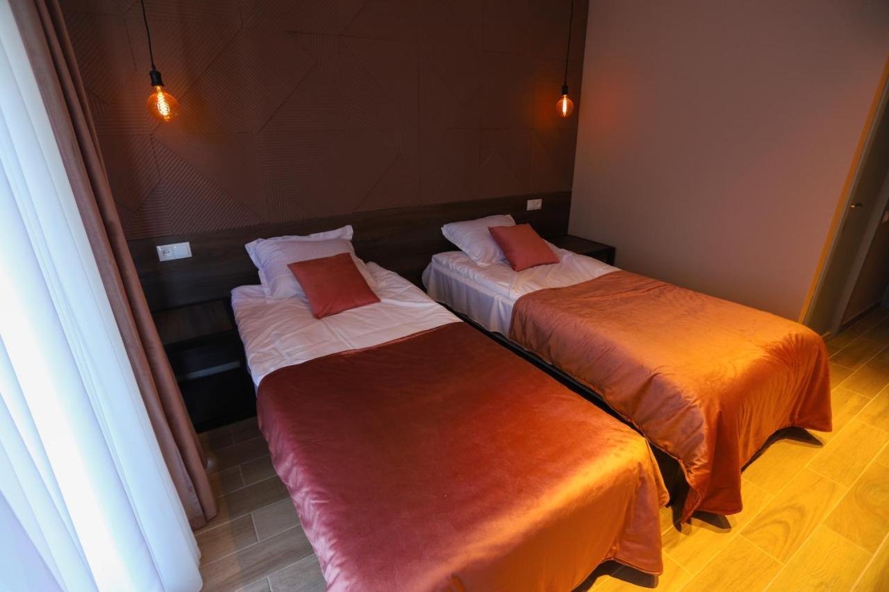 Hotel Inside Kazbegi ภายนอก รูปภาพ