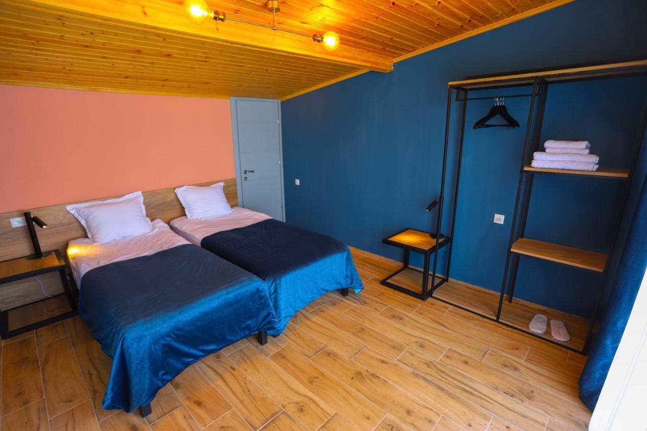Hotel Inside Kazbegi ภายนอก รูปภาพ