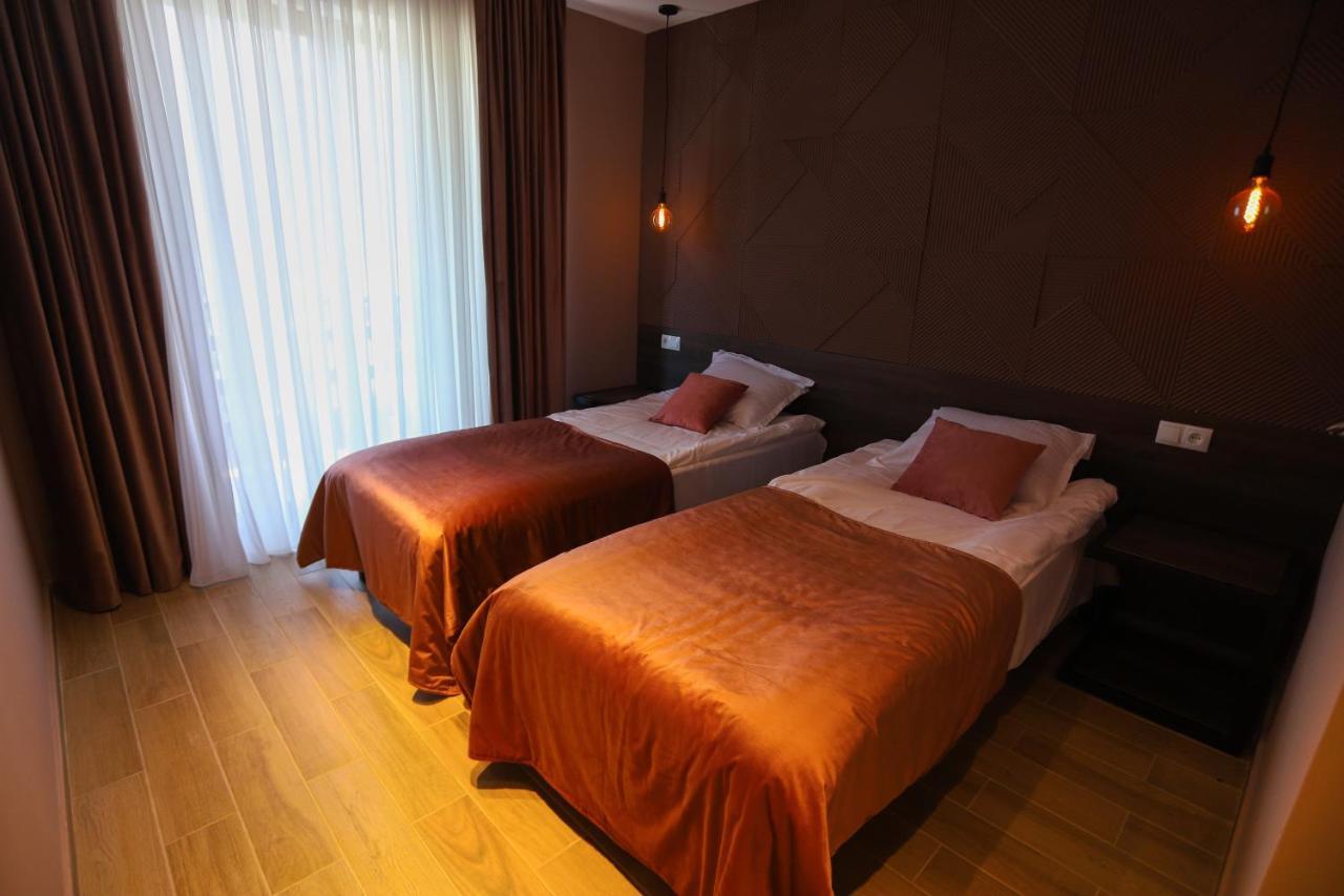 Hotel Inside Kazbegi ภายนอก รูปภาพ
