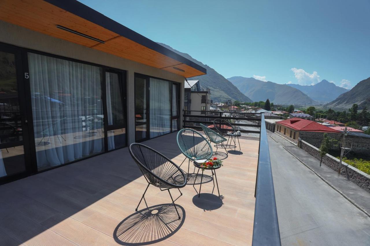 Hotel Inside Kazbegi ภายนอก รูปภาพ
