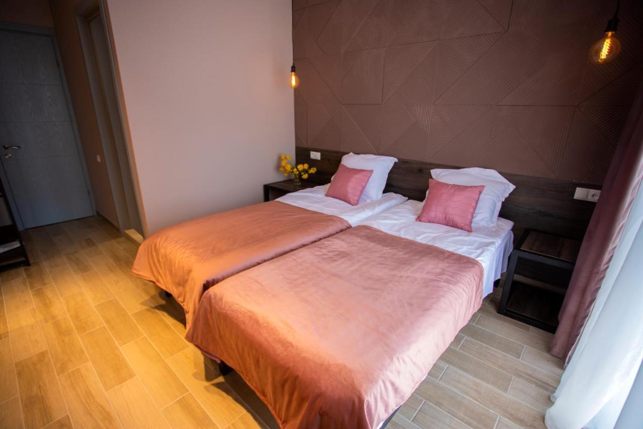 Hotel Inside Kazbegi ภายนอก รูปภาพ