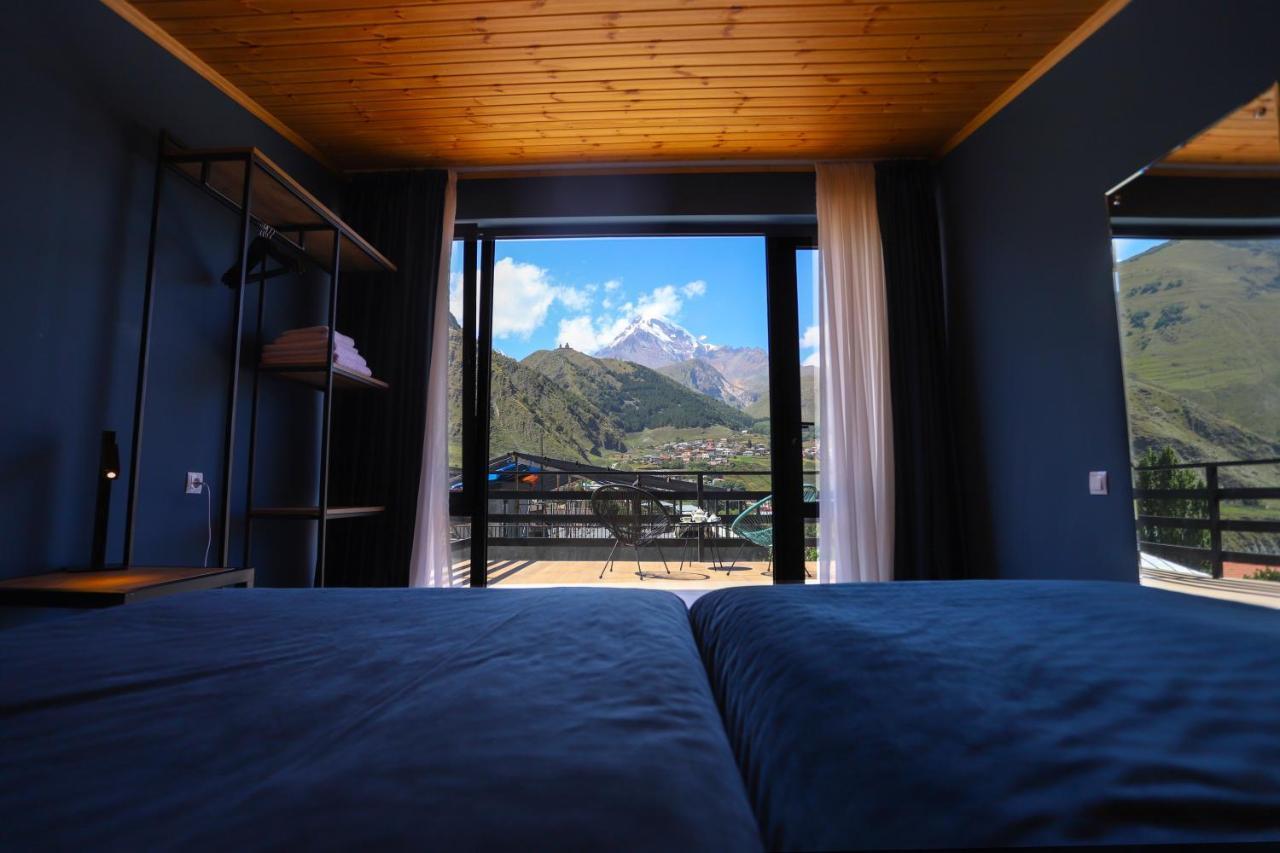 Hotel Inside Kazbegi ภายนอก รูปภาพ